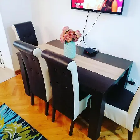 Marina Jacuzzi Free Parking Apartment