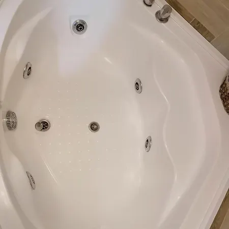 Marina Jacuzzi Free Parking * Novi Sad