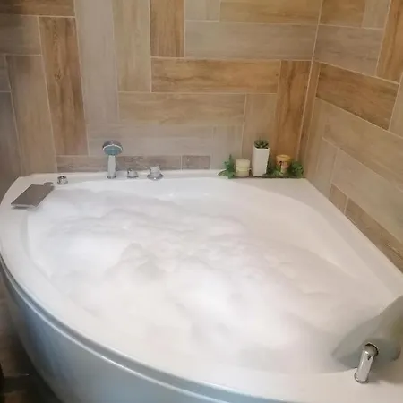 דירה Marina Jacuzzi Free Parking